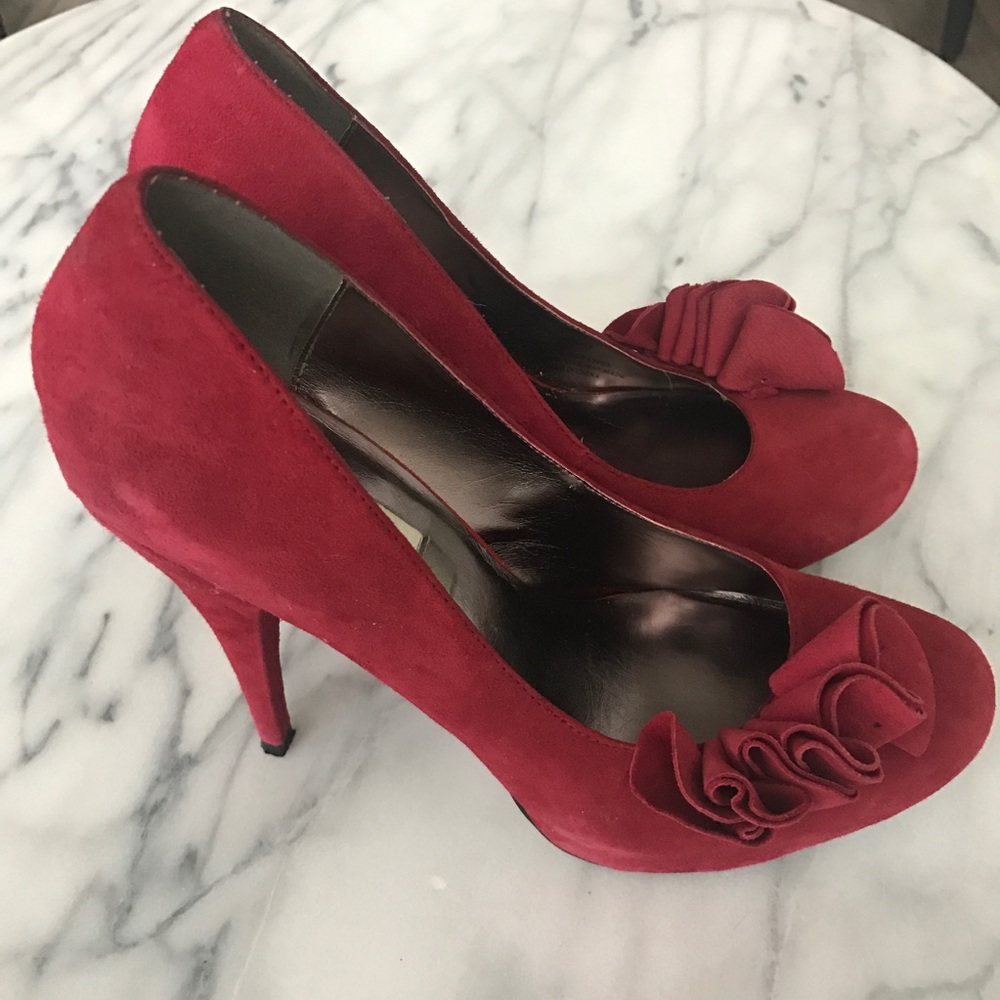 Steve Madden Ruffled Heels